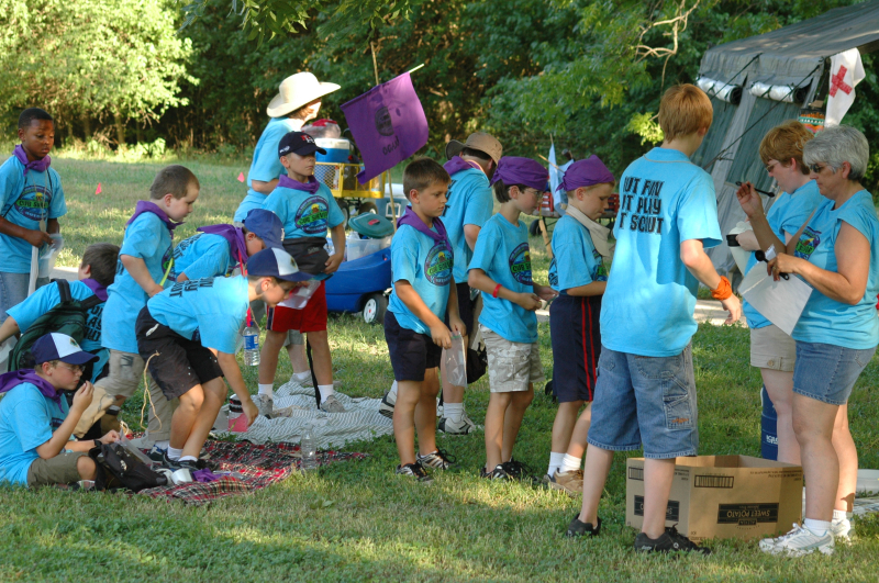 2010-Pack409-Blue-n-Gold - 036.jpg